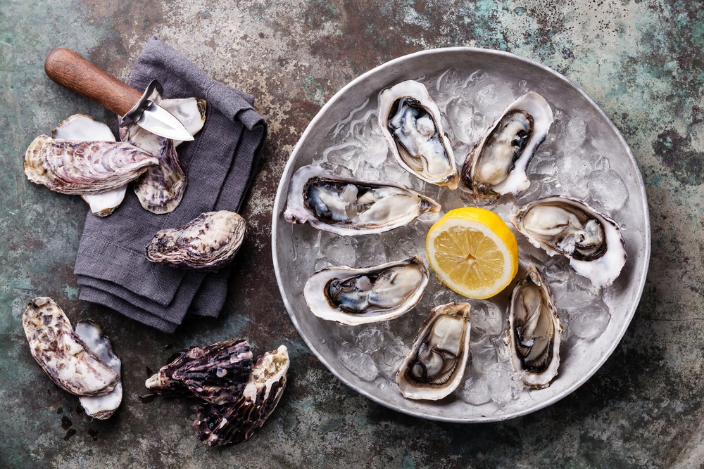 raw oysters shellfish