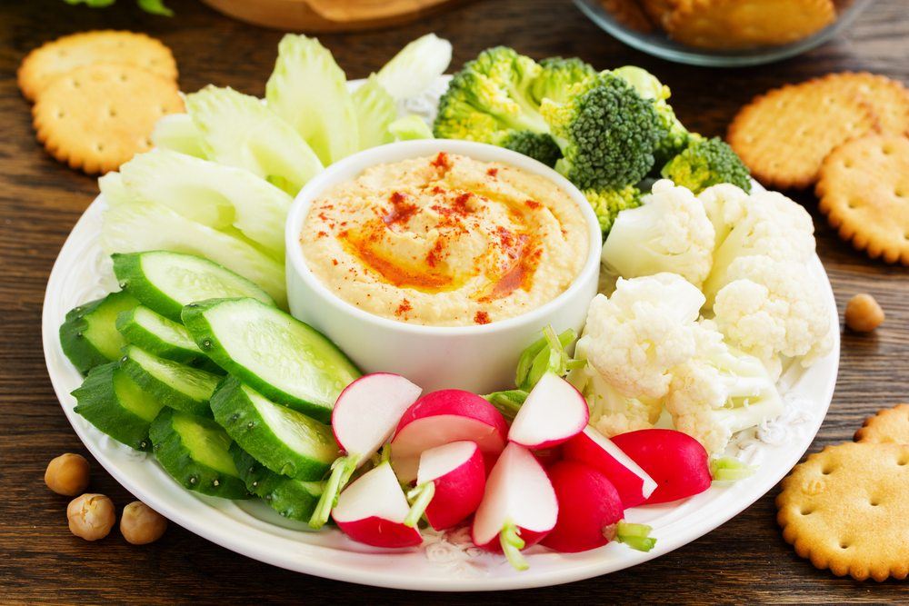 hummus raw vegetables