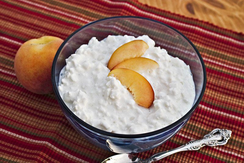 Cottage cheese and fruit