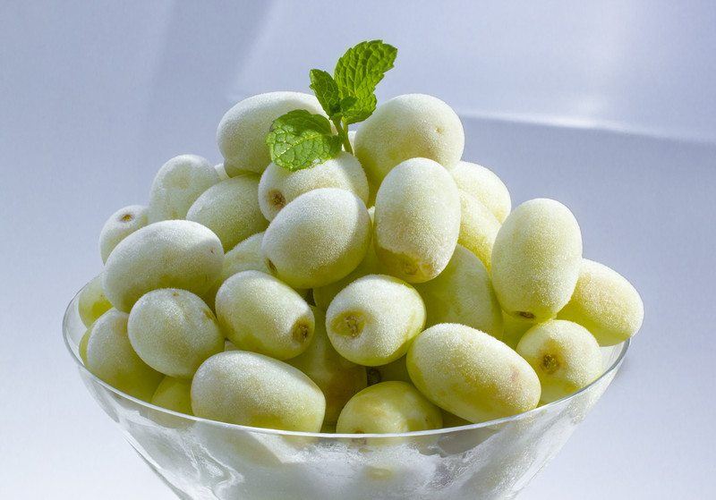 Frozen grapes