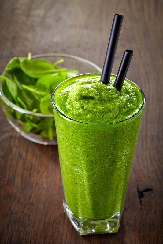 Green smoothie with spinach