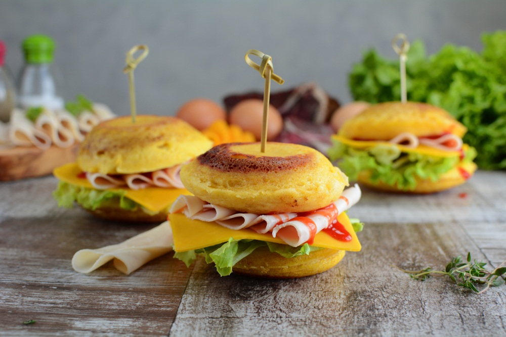 Keto burgers made with 90 second bread