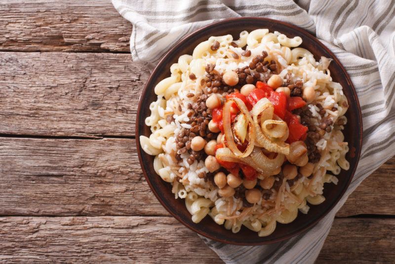 A black bowl with the Egyptian dish Koshari