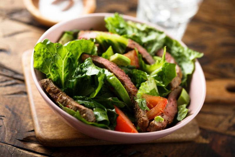 A leafy green salad in a bowl