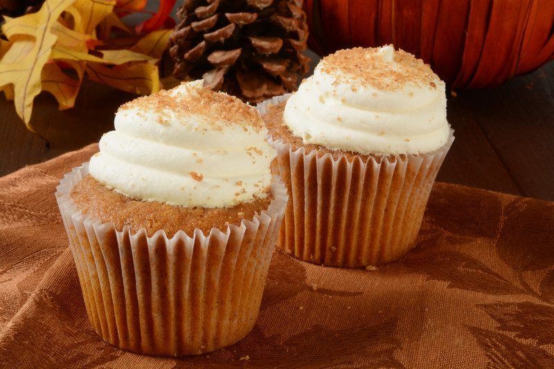 vanilla cupcakes with vanilla frosting and brown sugar topping