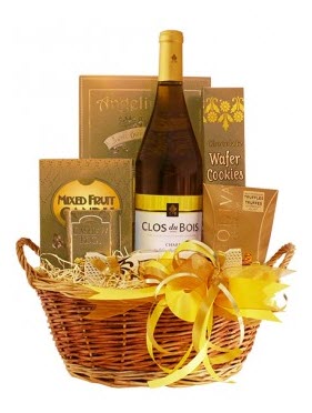 Clos Du Bois Chardonnay Gift Basket | Food For Net A gift basket with a very strong yellow theme.
