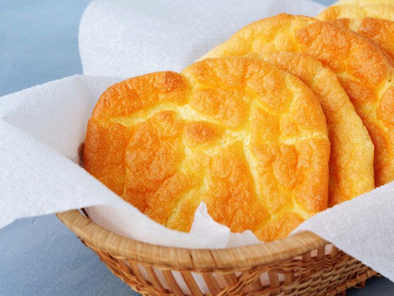 Pieces of cloud bread in a basket