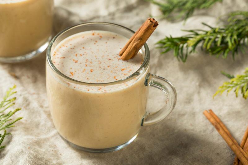 A glass mug with coquito