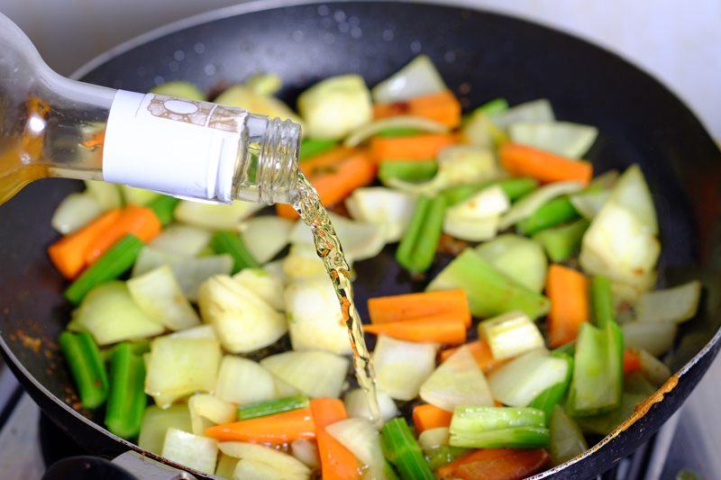 Slow Cooker Curry Chardonnay Crockpot Chicken | Food For Net