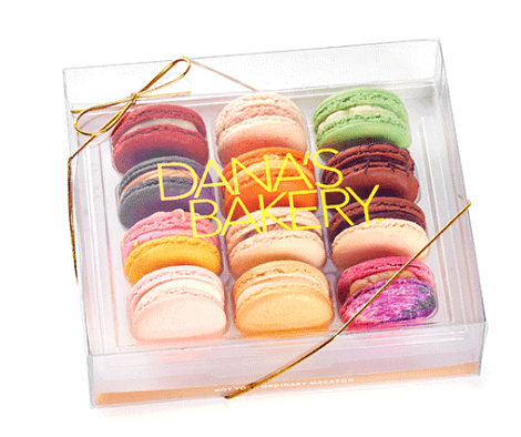 A set of 12 macarons