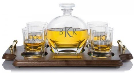 Puccini Whiskey Decanter Wood Tray | Food For Net Wooden tray containing four whiskey glasses and a decanter.