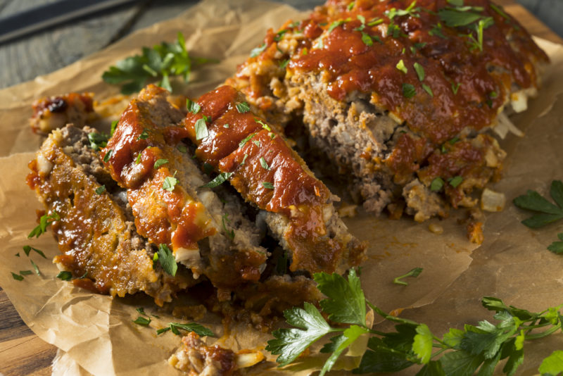 Sliced meatloaf | Food For Net Freshly prepared and sliced meatloaf on a board