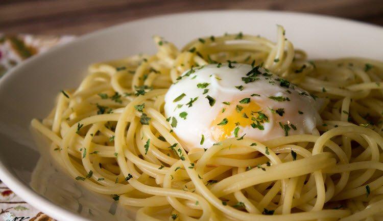 Sous Vide Poached Egg with Simple Pasta