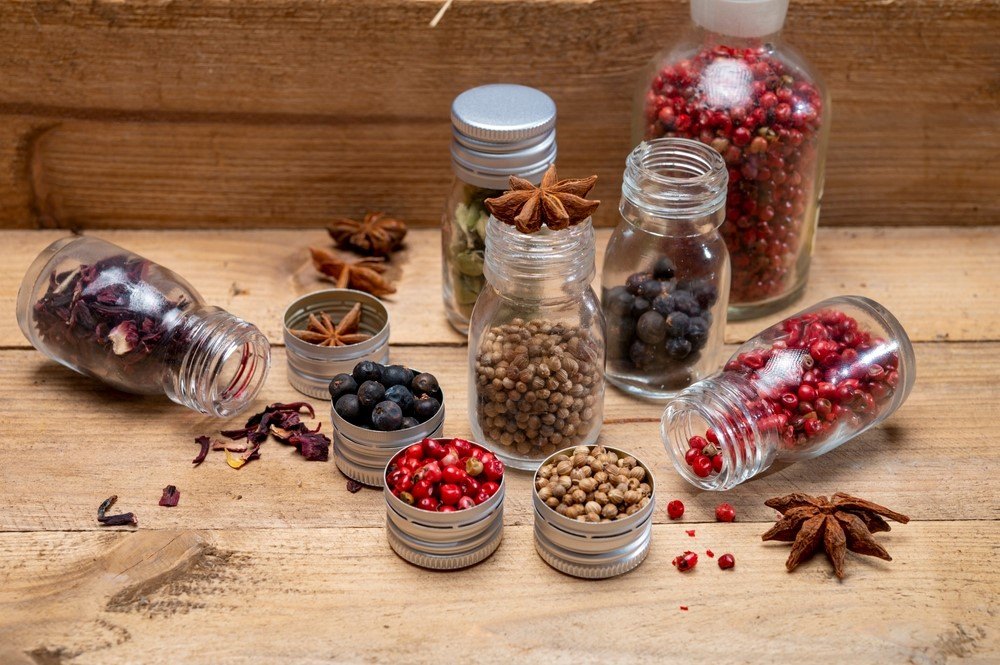What Is Gin Made From, And What Are Botanicals? Food For Net