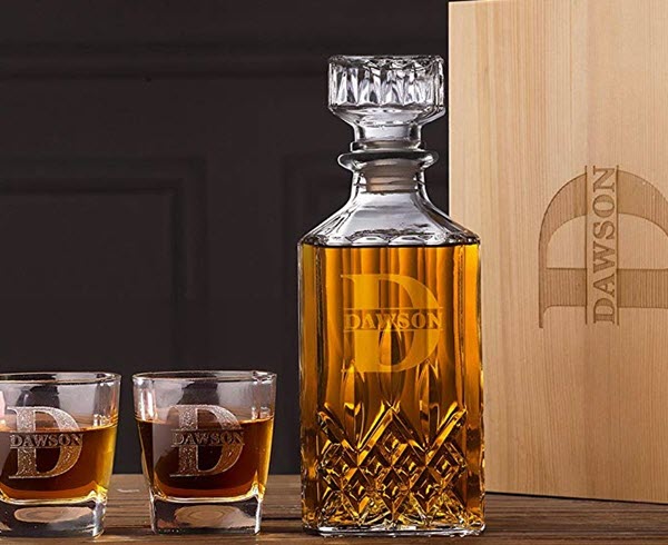 Whiskey Decanter And Glasses Set With Wood Box | Food For Net Monogrammed whiskey decanter, glasses and box on a wooden table