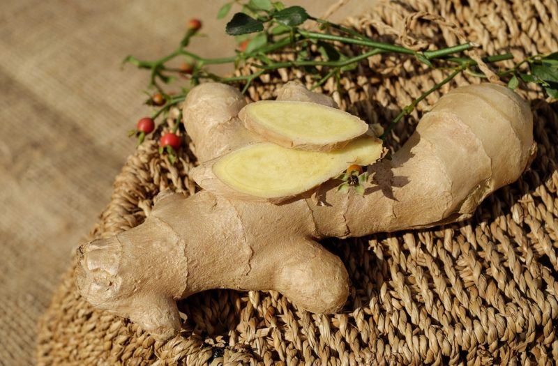 fresh ginger root and garnish on the top of a basket to represent where to buy fresh ginger online 