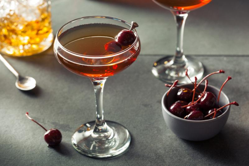 rye bourbon manhattan cocktail